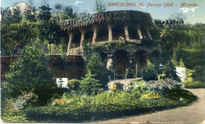 Barcelona Parque Güell 54 Miranda el expectador contempla desde este sitio la bella visión de Barcelona . ed. Jorge Venini Serie stándar  s/f principios siglo XX color 18 €