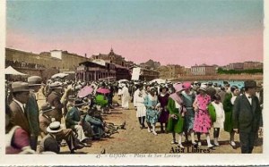 Gijón 47 Playa de San Lorenzo ed. L Roisin fot. Barcelona s/f  principios siglo XX a color con ventanilla 30 € 