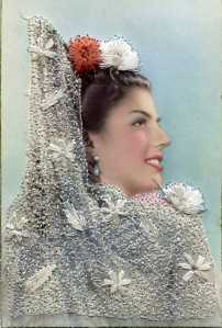 (Trajes de España) Mantilla  JRR serie 71  s/f (años 50?)  5 € 