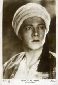 Rodolfo Valentino El hijo del Caid . A.4 editorial fotográfica Barcelona con ventanilla 5 € 