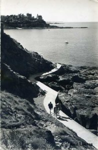 Dinard (La Bretaña France) nº 9008 Promedade à la Pointe du Moulinet Editions  Glatigny  timbrada en 1959 blanco y negro fotográfica  7 € 