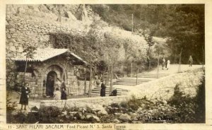 Sant Hilari Sacalm Font Picant nº 3 Sanat Teresa Fototipia Thomas Barcelona Clixé Ximeno El millor record de Sant Hilari una capsa de Pedretes escrita al dorso sellos 15 cts. Fechada 22-8-1931 color sepia con ventanilla 18 € 