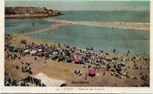 Postal Gijón 44 Playa de San Lorenzo ed. L. Roisin fot. Barcelona s/f principios siglo XX a color con ventanilla 30 € 