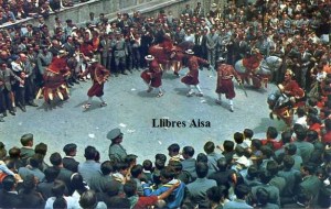 Berga  nº 3052 La Patum “Els turcs i caballets” Foto cine Luigi Artegráfica de Sabadell 1967 , 6 € 