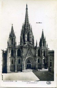 Postal Barcelona nº 64 La Catedral La Seu .ed. Oriol s/f fotográfica con ventanilla años 50  5 € 