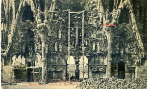 Barcelona 15 Templo de la Sagrada Familia detalle de la fachada del nacimiento. Herederos Vda Plá Barcelona  J Thomas  15 € 