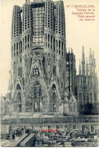 Barcelona nº 7  Templo de la Sagrada Familia vista general del exterior. Herederos vda. Plá Barcelona J Thomas.  s/f Principios siglo XX?  15 € 